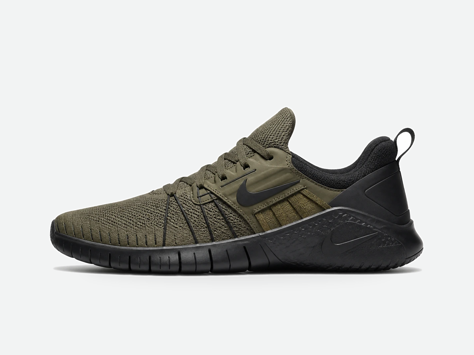 Кроссовки Nike Free Metcon 6, боковой профиль, носок влево